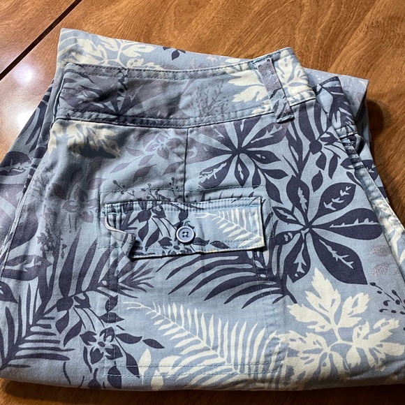 Basic Editions Blue Floral Pants - Picture 6 of 6